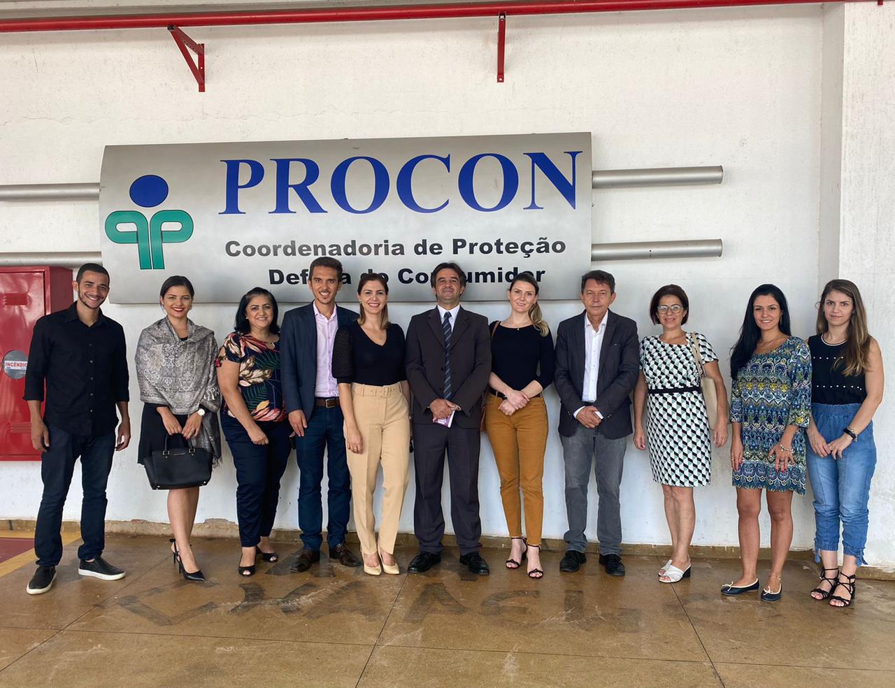 Advogados visitam Procon no Dia Mundial do Consumidor